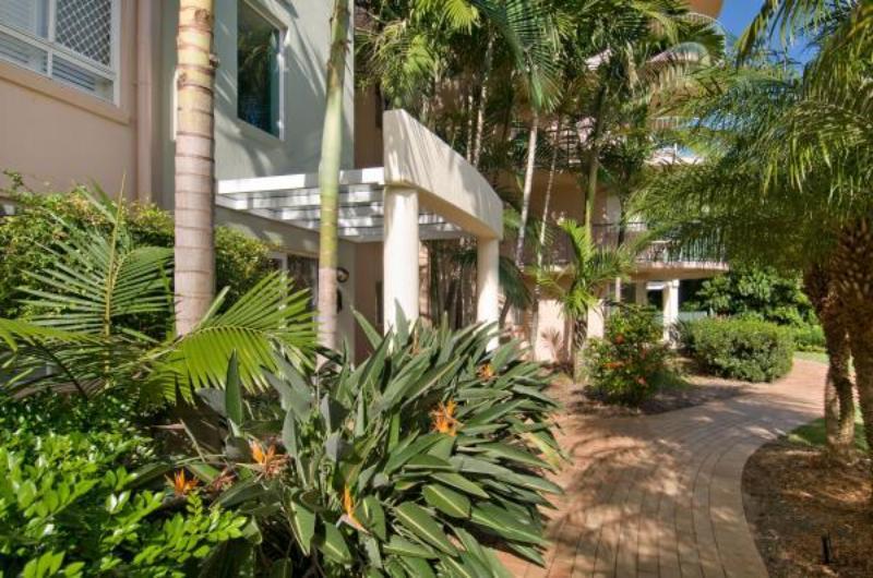 Surfside On The Beach Buddina Bagian luar foto