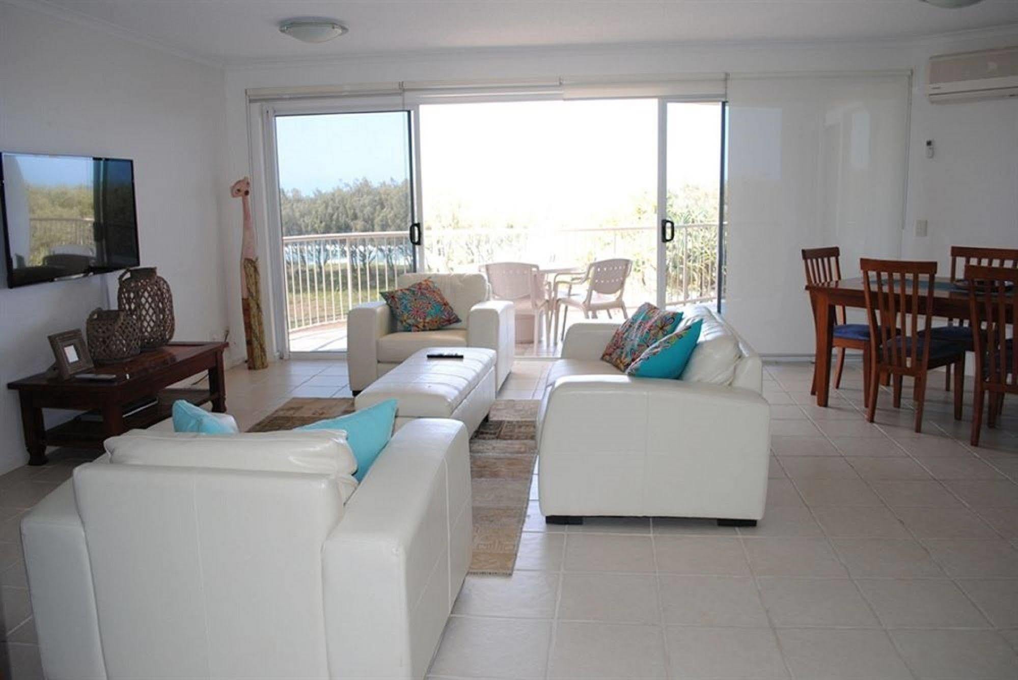 Surfside On The Beach Buddina Bagian luar foto