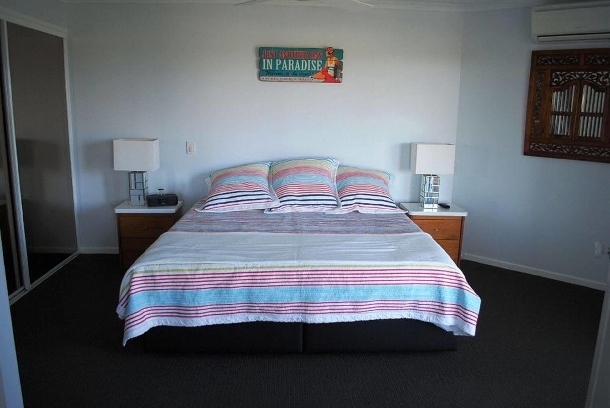 Surfside On The Beach Buddina Bagian luar foto